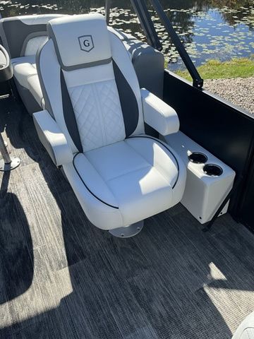 2025 Godfrey Marine Sweetwater 2286 SB - 23