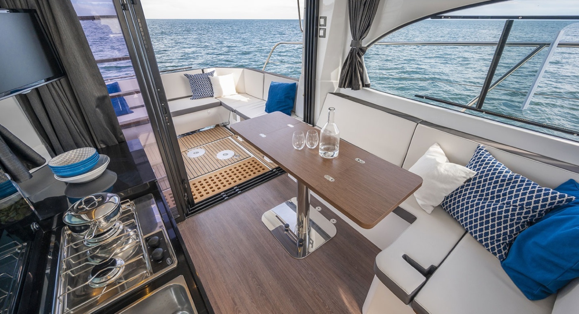 2023 Beneteau Antares 11 - Image 6