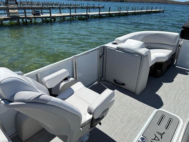 2026 Tahoe 2185 LTZ Quad Lounger - 15