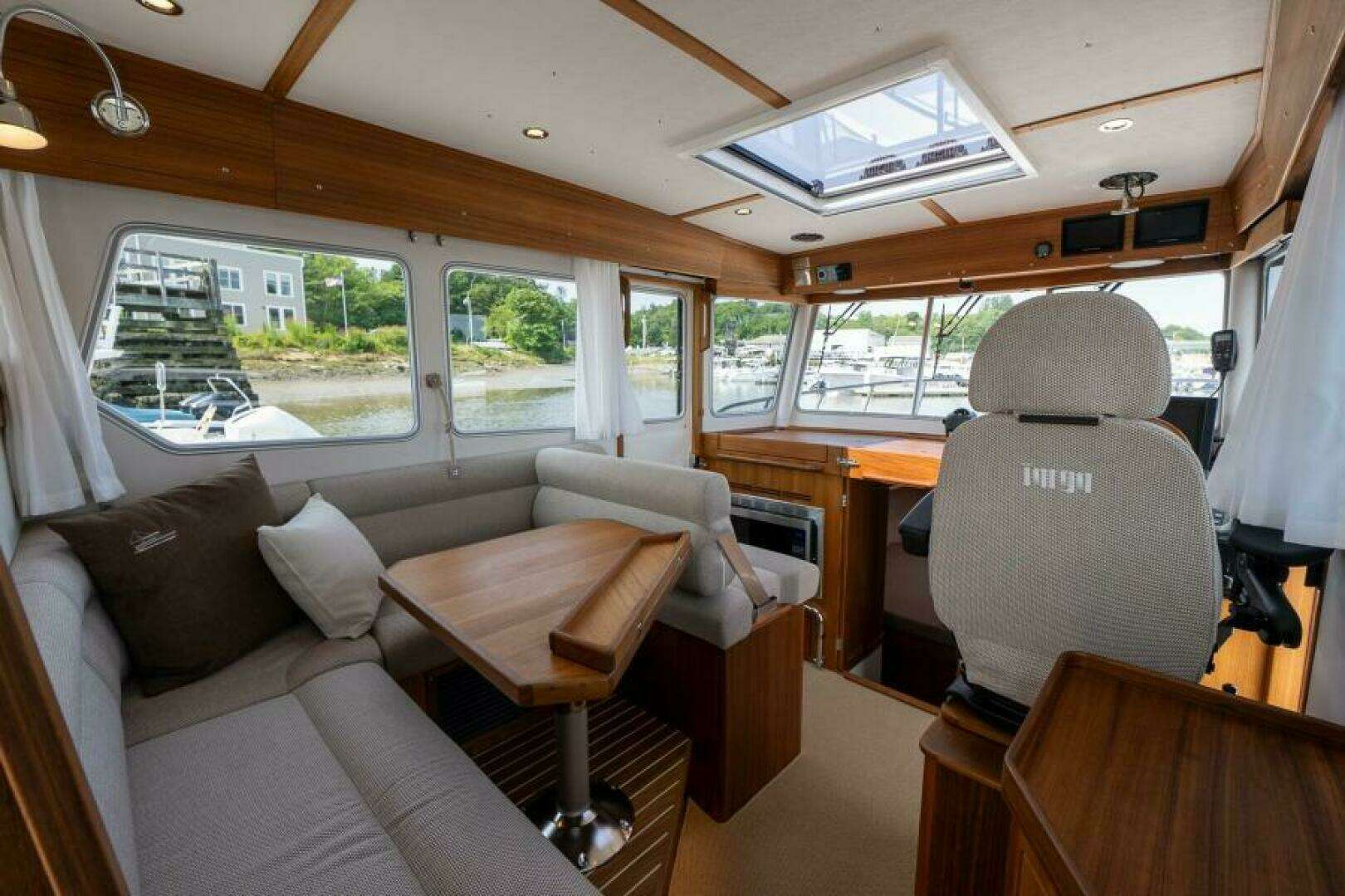 2027 Targa 32 - Image 24