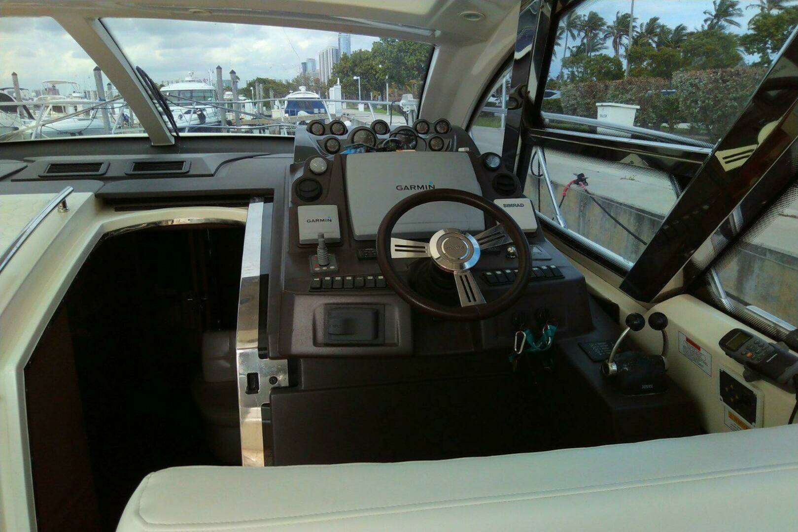 2010 Azimut Atlantis 54 - Image 21