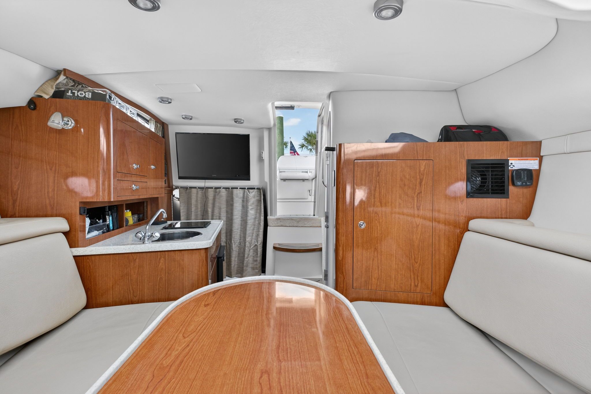 2007 Regal 2860 Window Express - 32