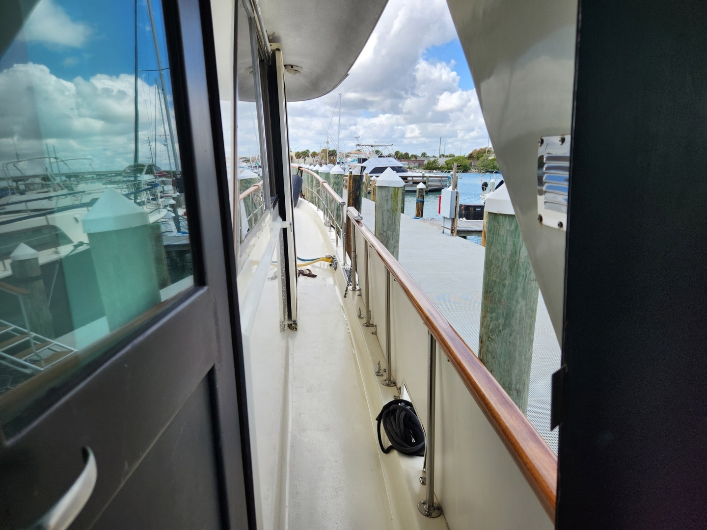 1978 Hatteras 53 Motor Yacht - Image 16