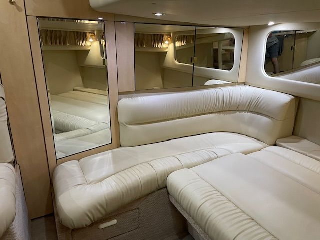 2000 Sea Ray 380 Sundancer - 18