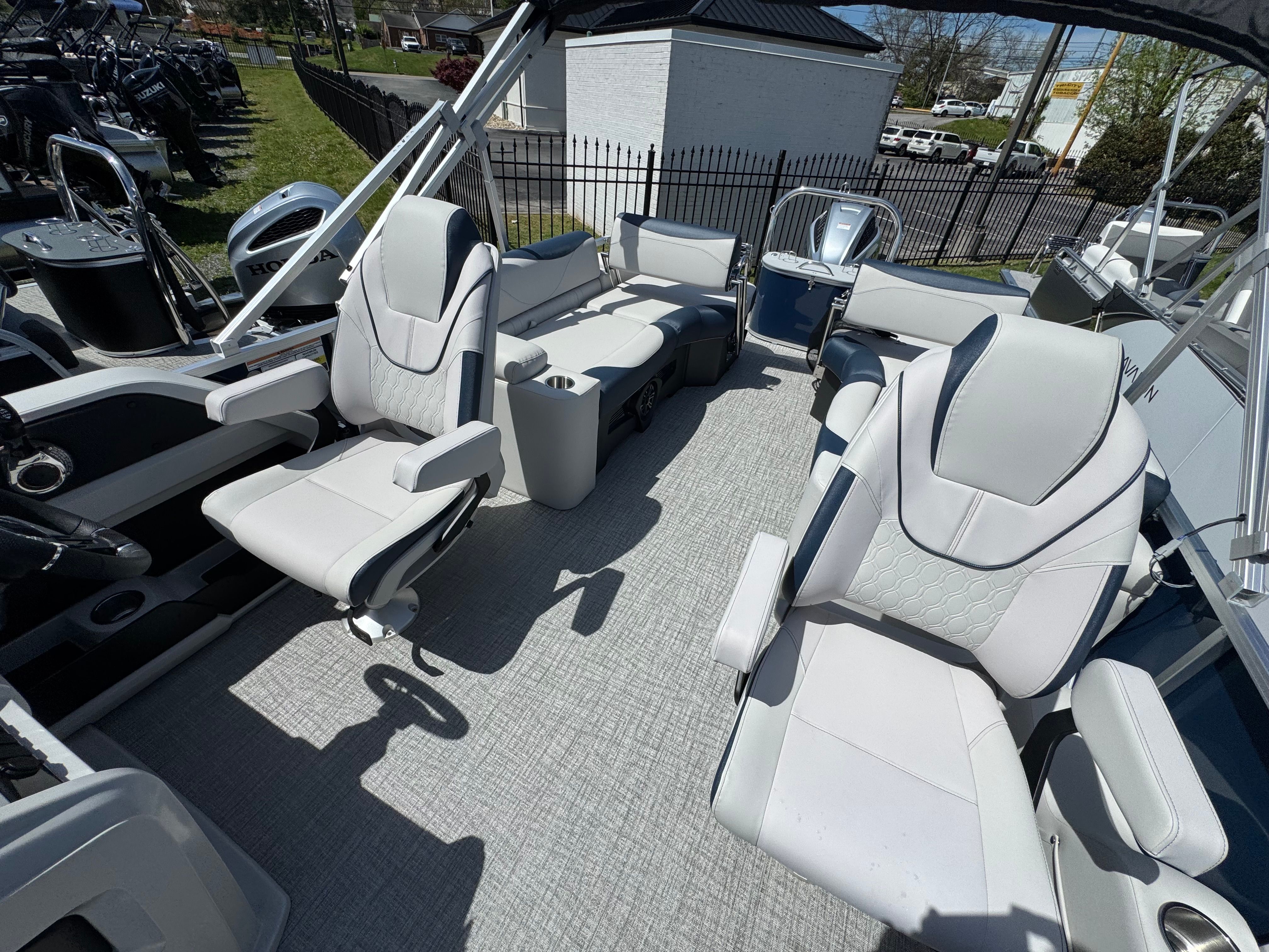 2026 Avalon 23 LSZ QLS - 18