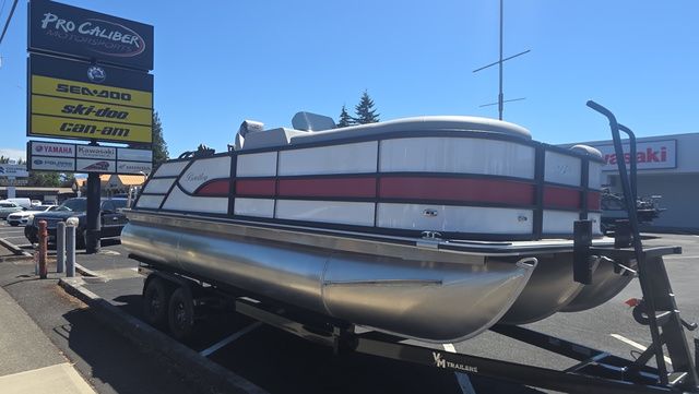 2026 Bentley Pontoons 223 Legacy SWINGBACK With 200hp Mercury XL Four-St - 4