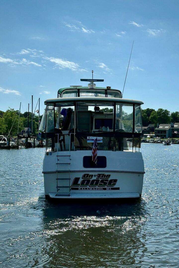 1991 Carver 3807 Aft Cabin - Image 5