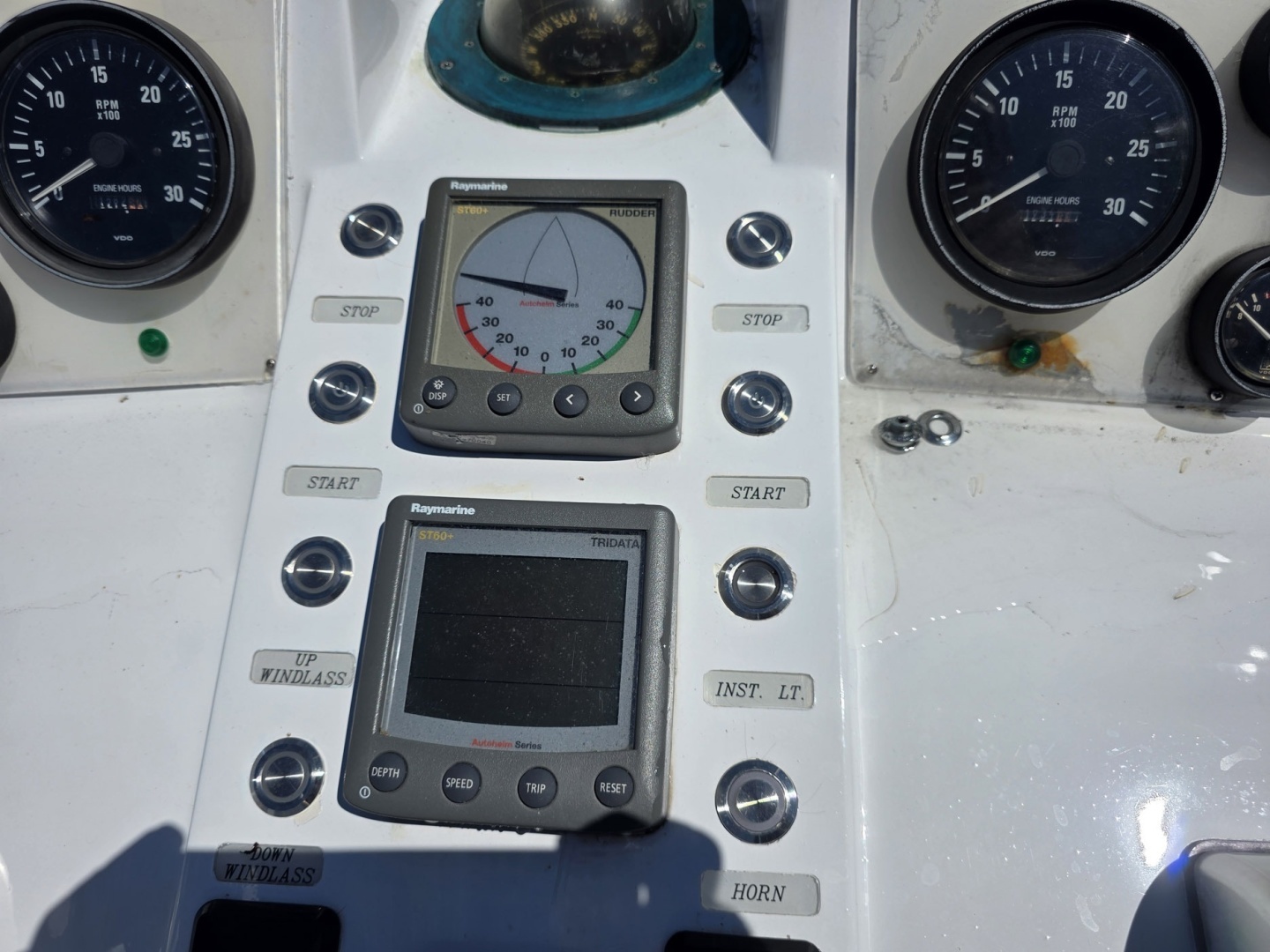 2001 Horizon Sundeck - Image 26