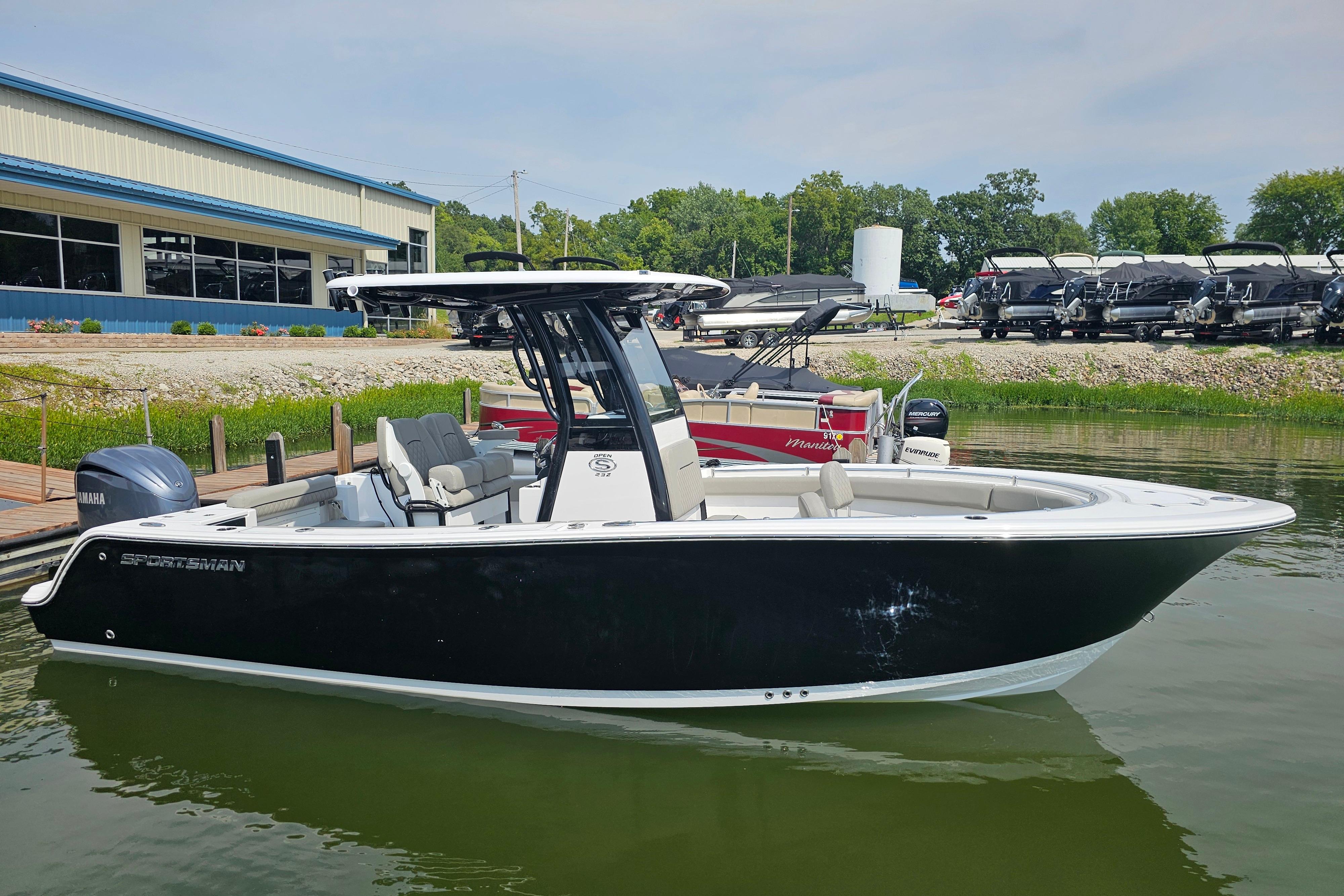 2025 Sportsman Open 232 Center Console