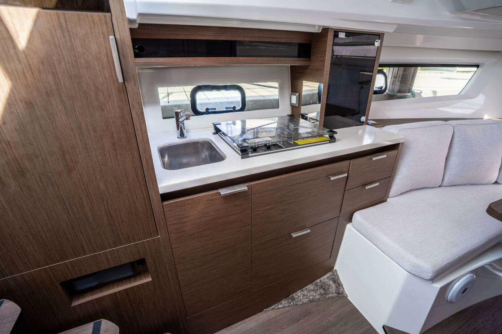 2024 Jeanneau Leader 10.5 WA S2 - Image 36