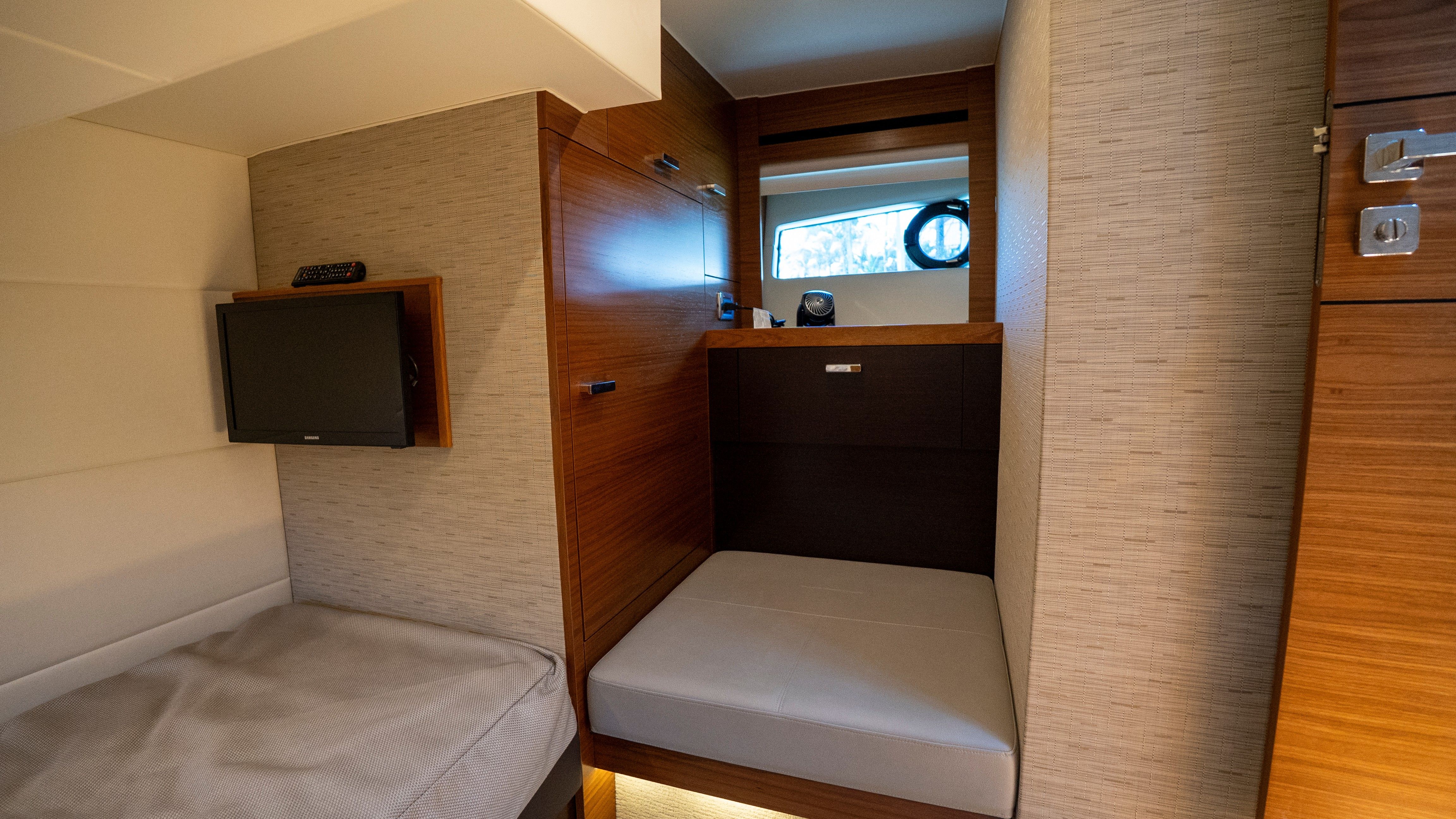 2018 Tiara Yachts 44 Coupe - 72
