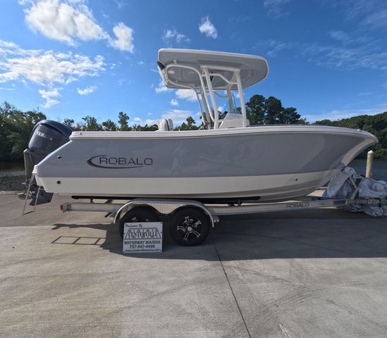 2026 Robalo Center Console R230 In Stock Trailer Included