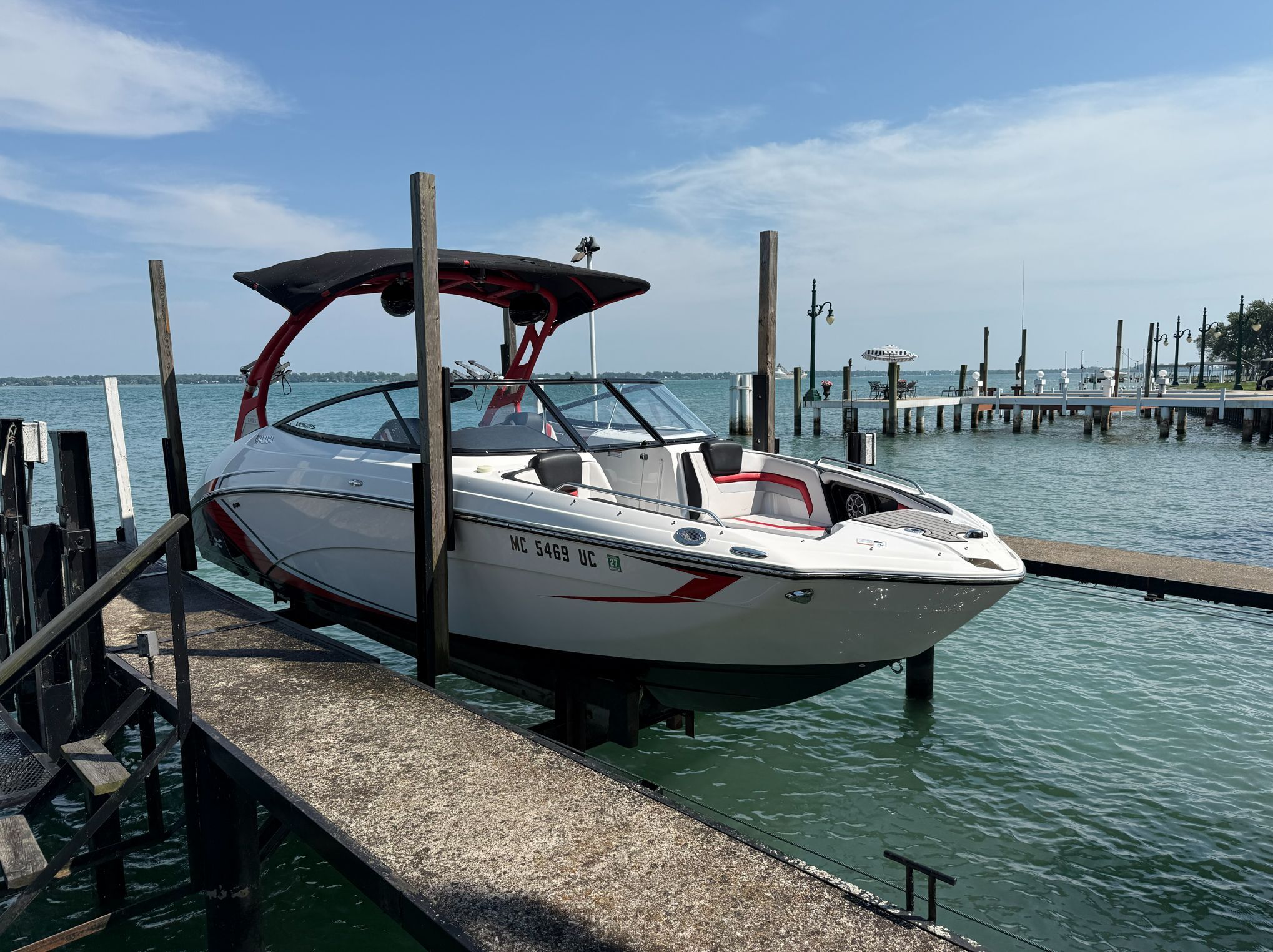 2018 Yamaha Boats 242X E-Series