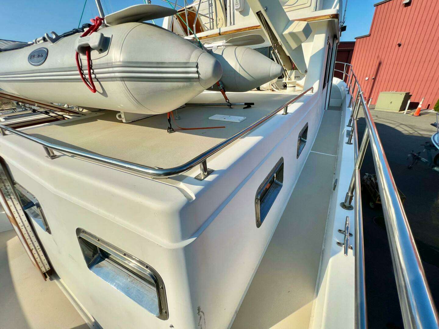 2001 Sabre Sabreline 47 - Image 30