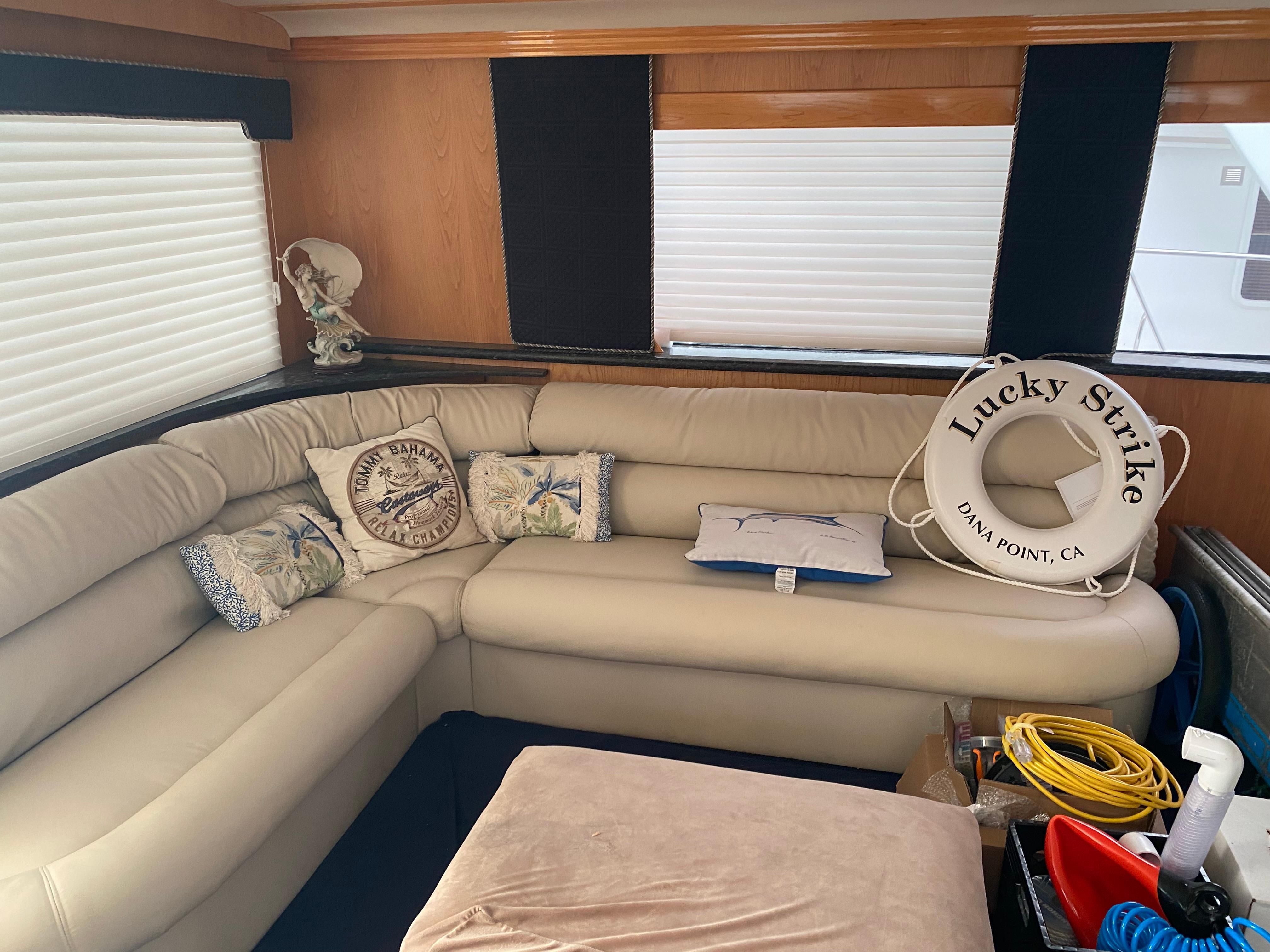 1988 Hatteras 65 Sportfisher - 28
