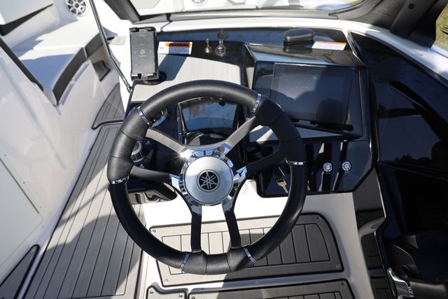 2026 Yamaha Boats 222S - 6