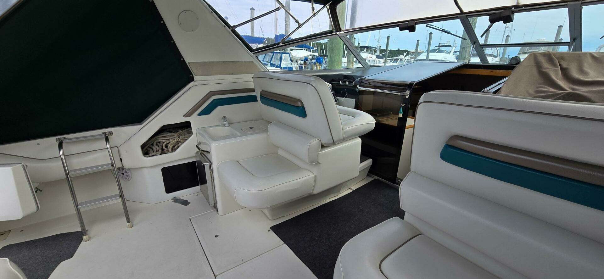 1992 Sea Ray 400 Express - Image 8
