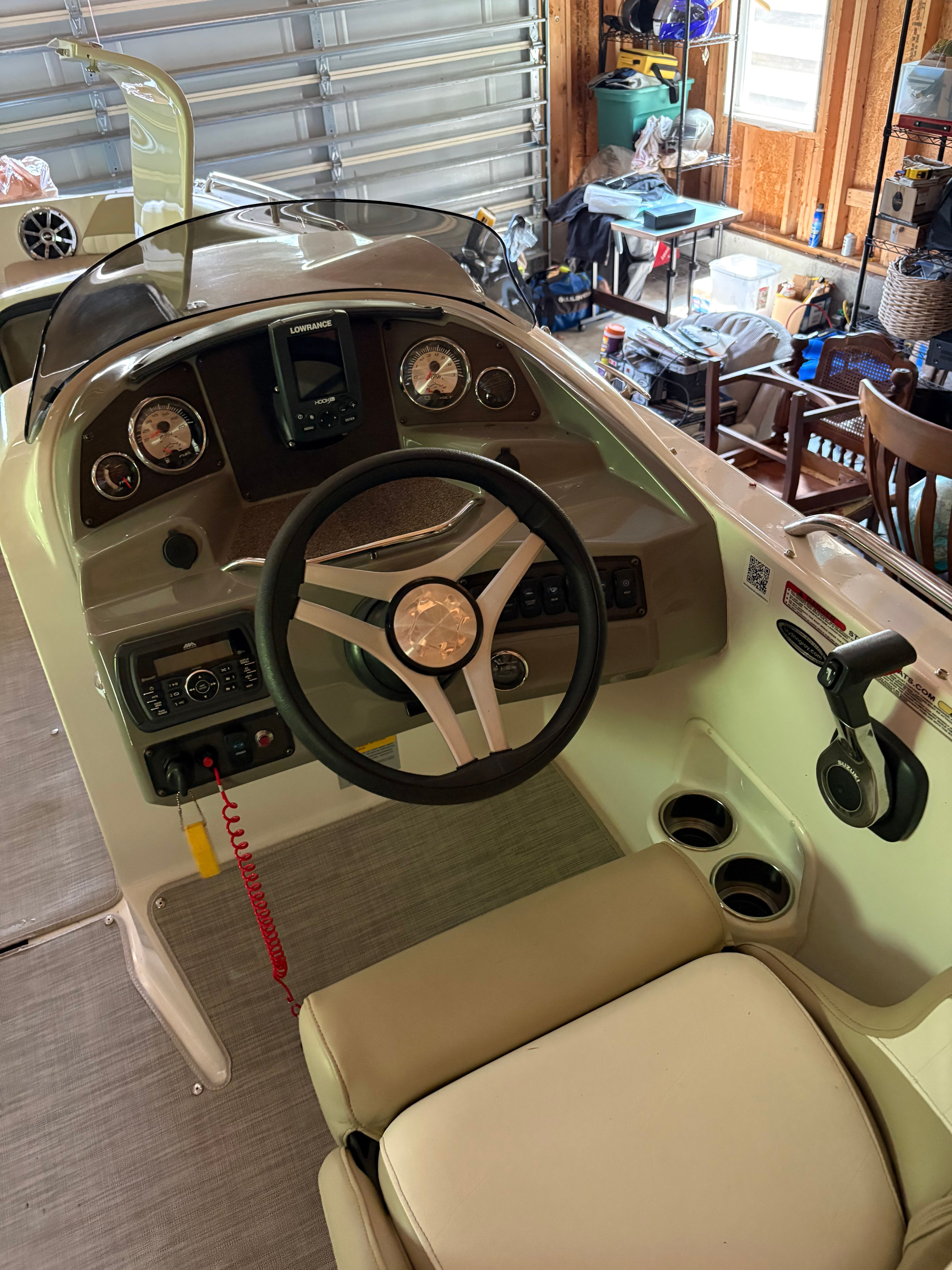 2016 Stingray 212 SC - 8
