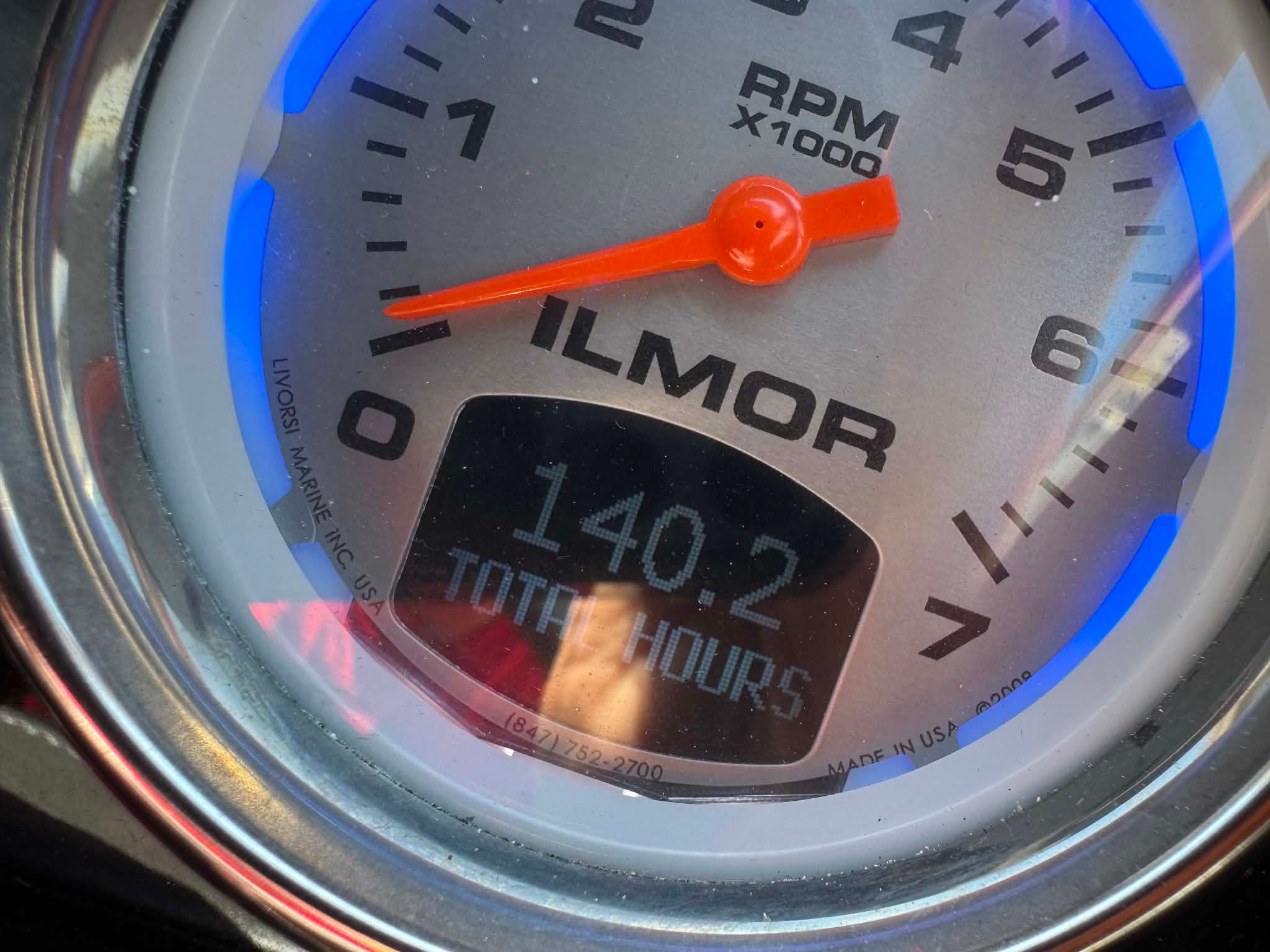 Tachometer of 2018 Formula 270 Bowrider showing 140.2 total hours.