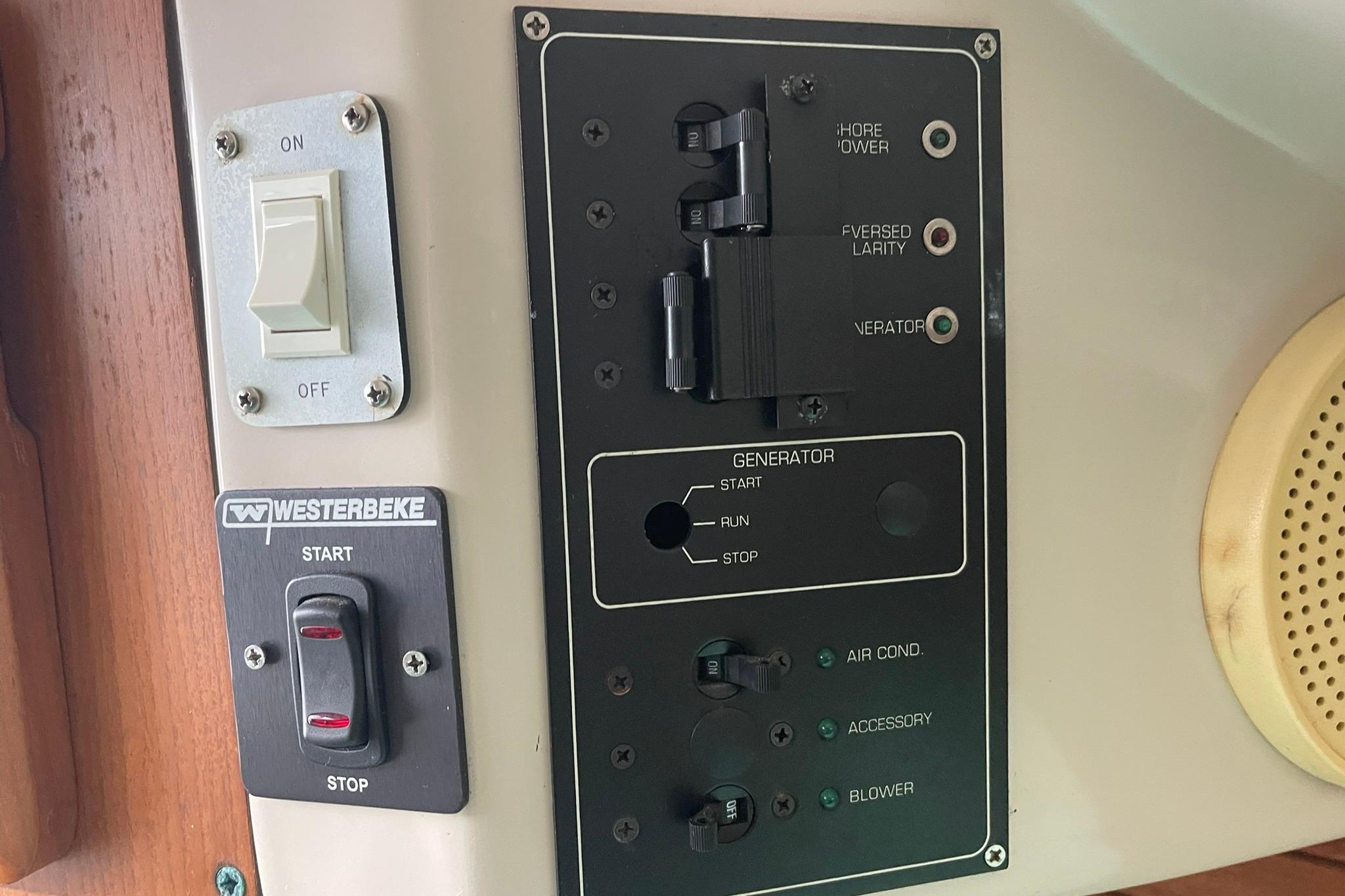 ELECTRICAL DISTRIBUTION PANEL & REMOTE GENERATOR START/STOP