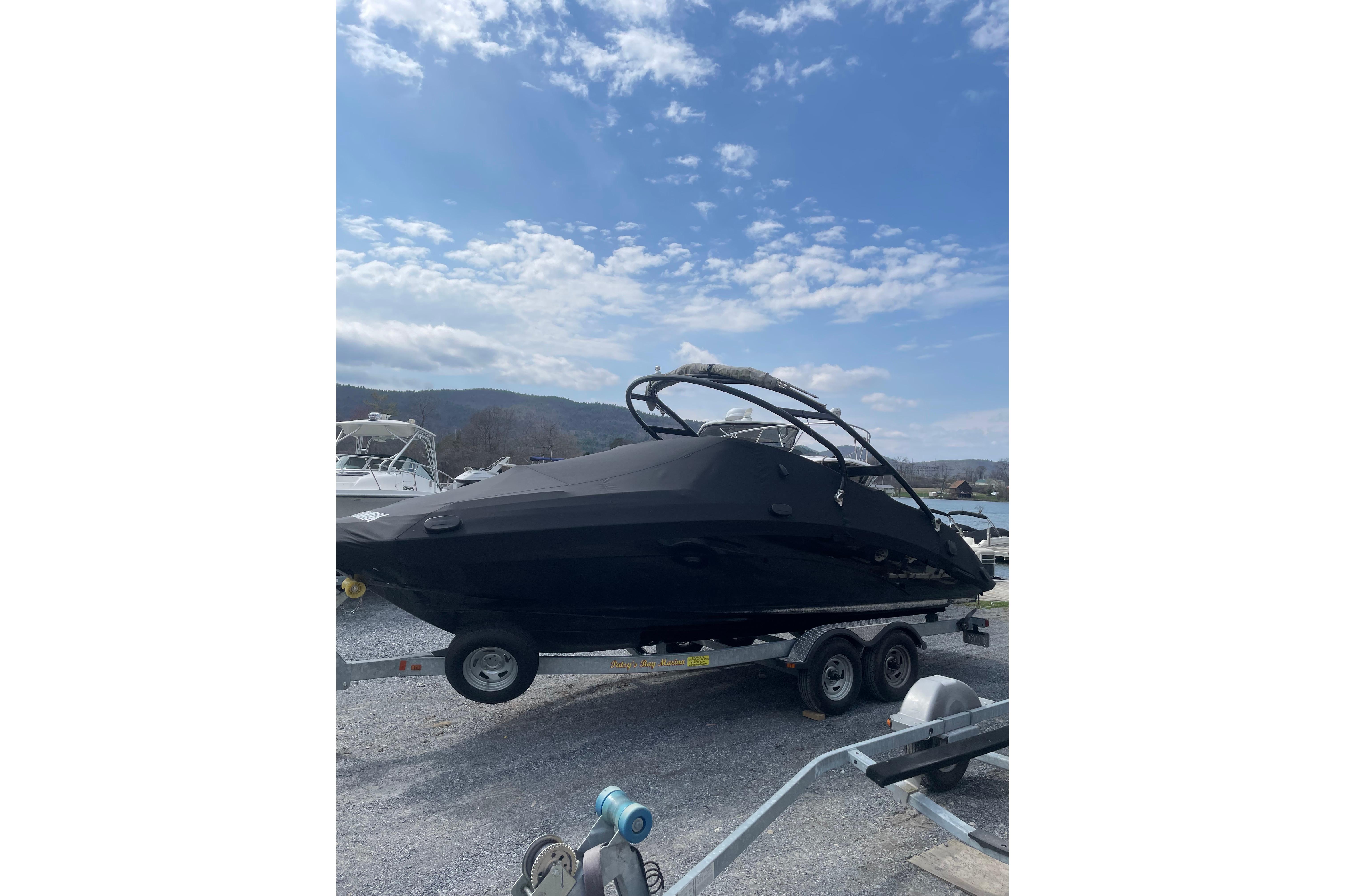 2014 Yamaha Boats 242 Limited