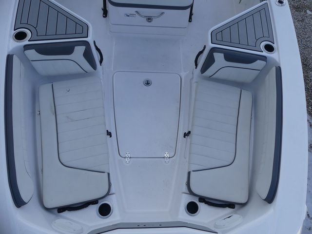 2020 Yamaha Boats 210 FSH Deluxe - 11