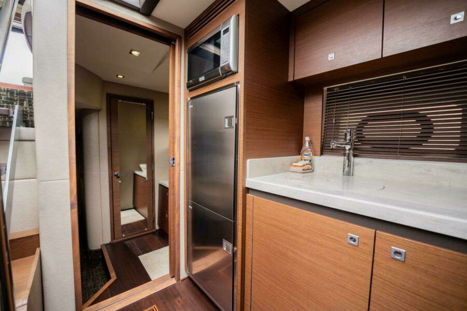 2015 Sea Ray 510 Sundancer - Image 30