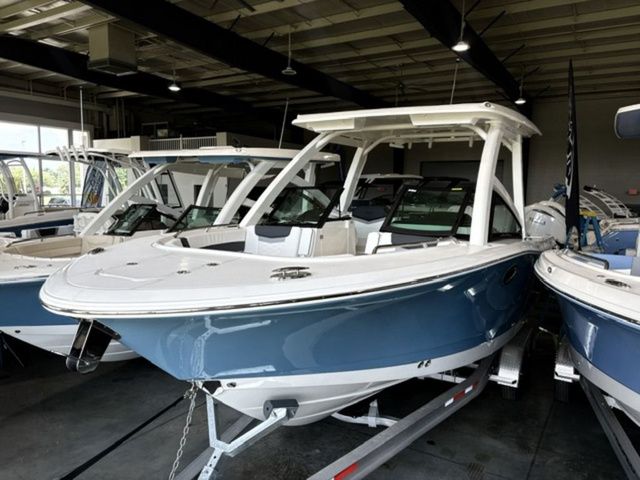 2026 Robalo R277 Dual Console