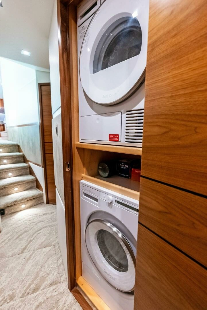2023 Viking 64 Convertible - Image 23