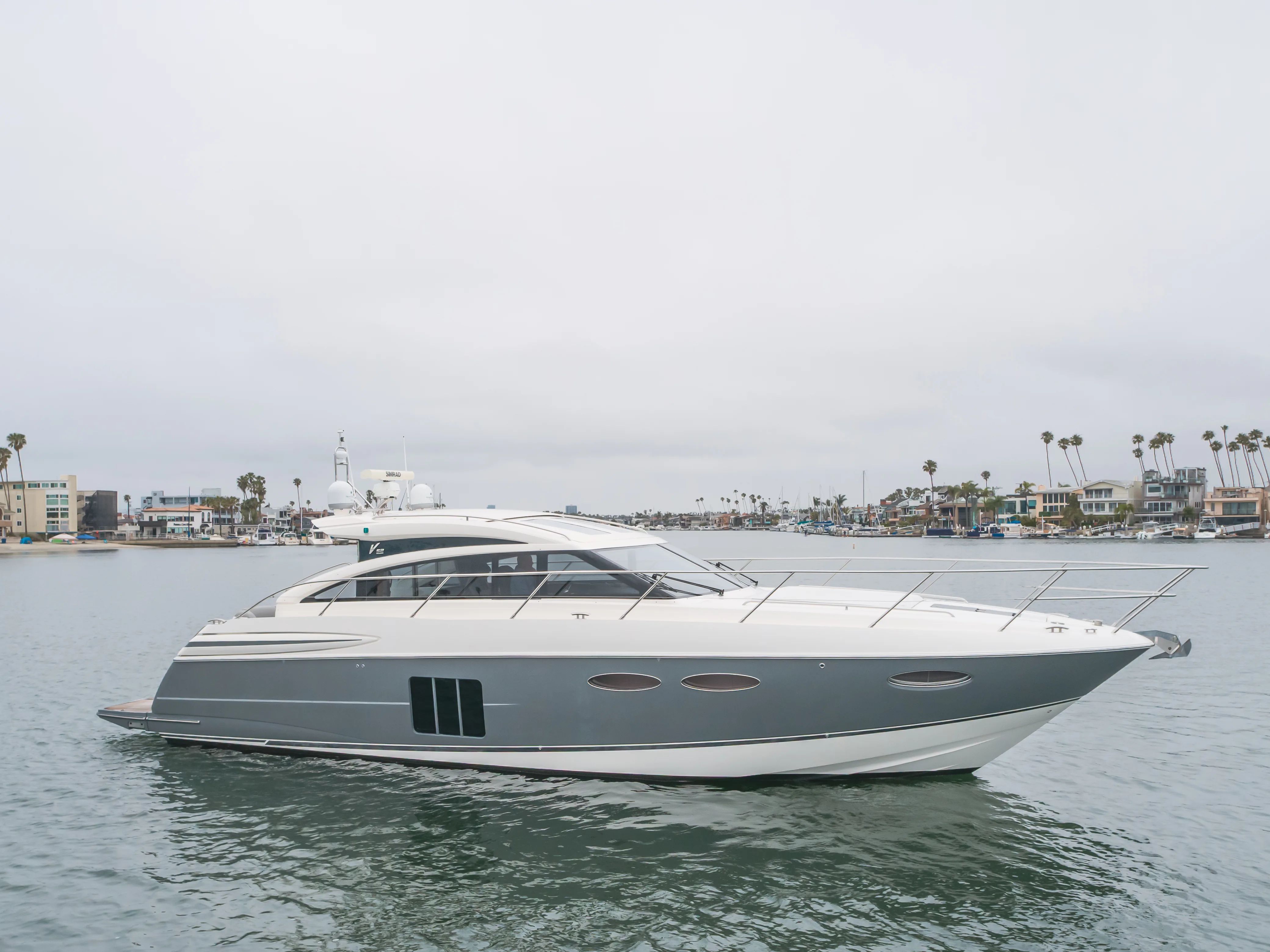2013 Princess V52