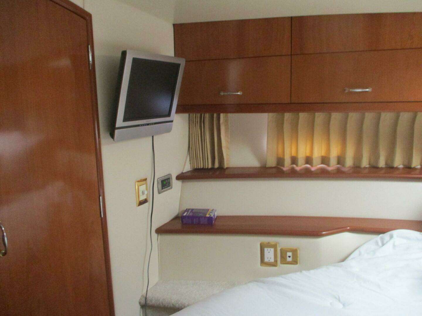 2006 Carver — - Image 33