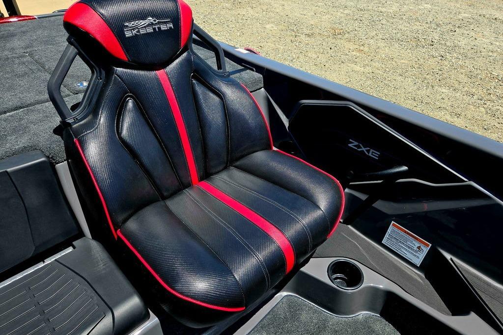 2026 Skeeter ZXE20 boat seat with black and red design, featuring ergonomic support.