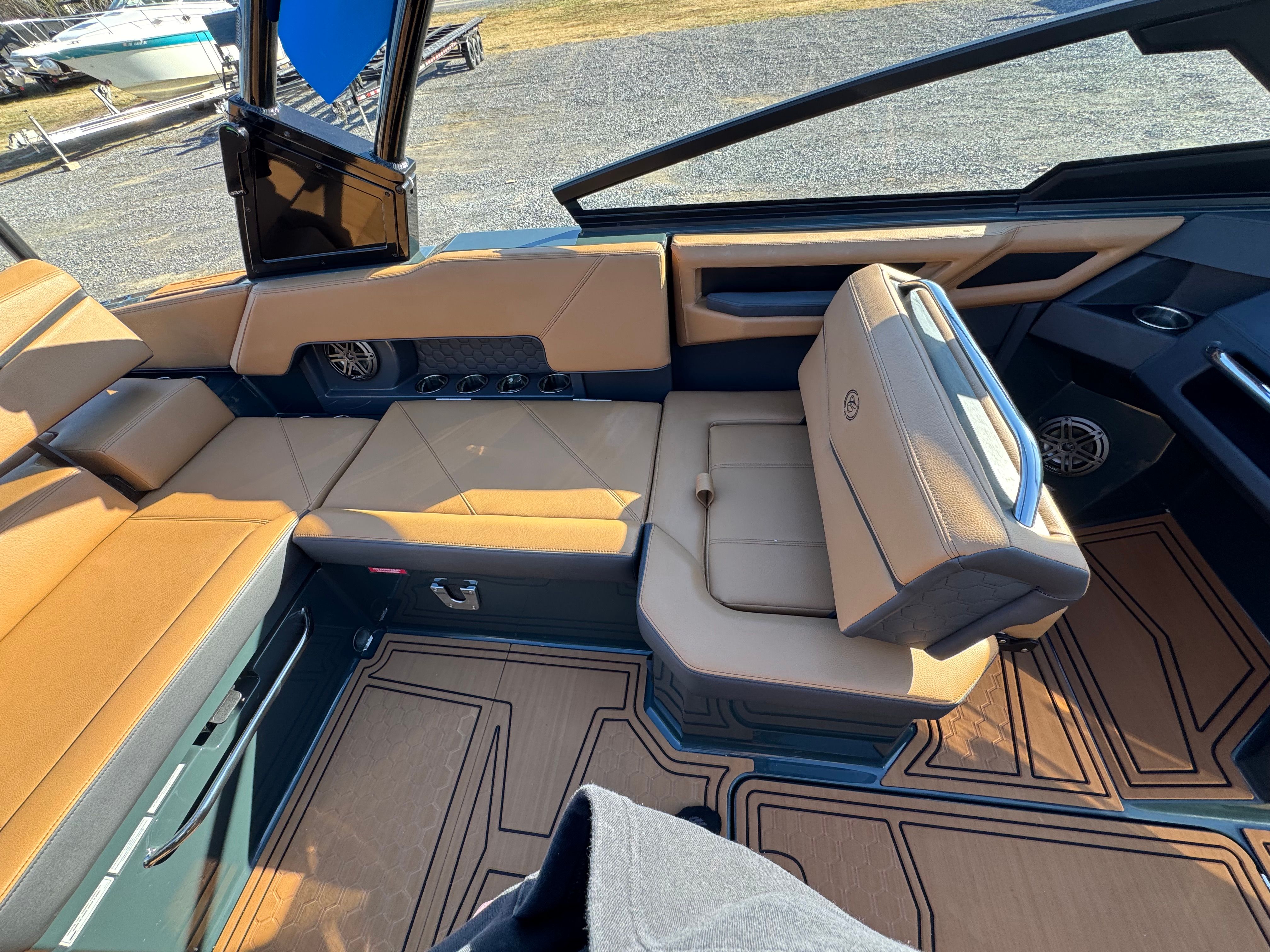 2026 Cobalt R4 Surf - 37