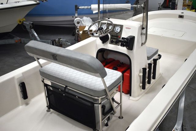 2025 Carolina Skiff E20 JVX Center Console - 10