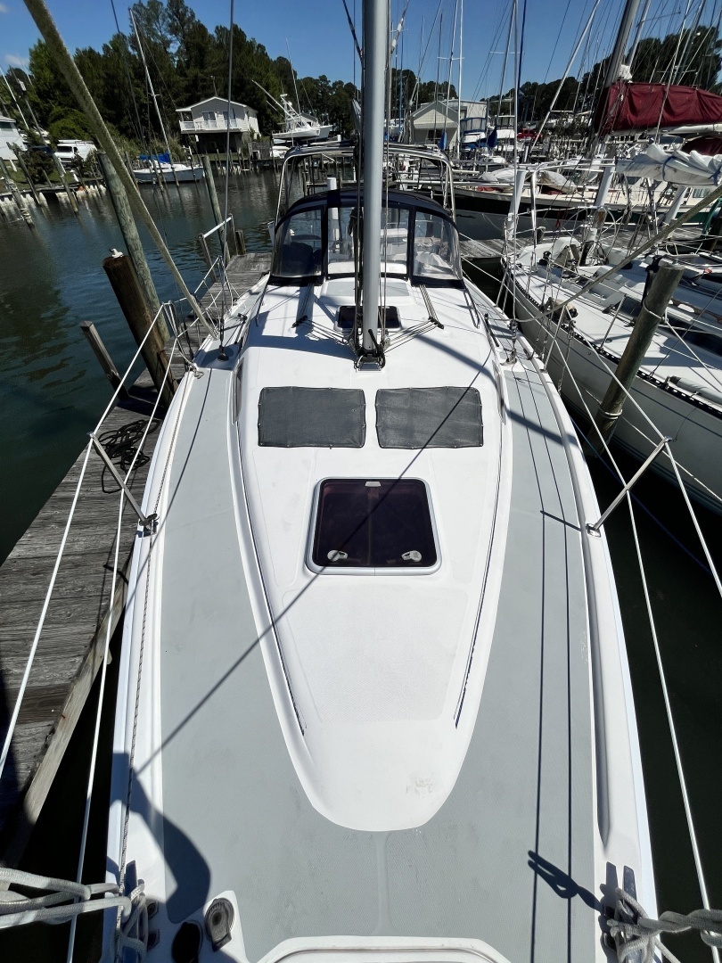 2006 Hunter 36 - Image 4