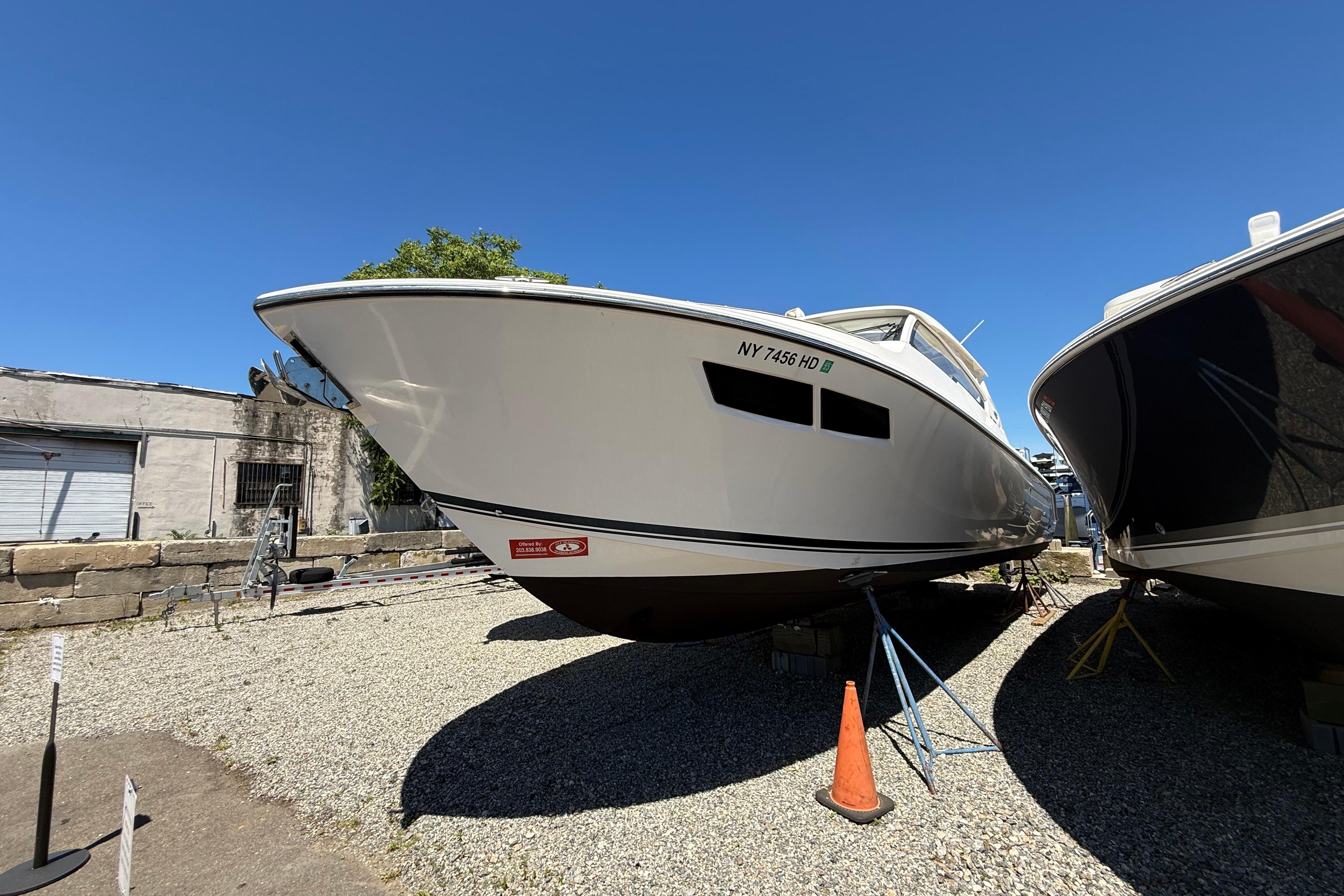 2018 Pursuit DC 365 Dual Console