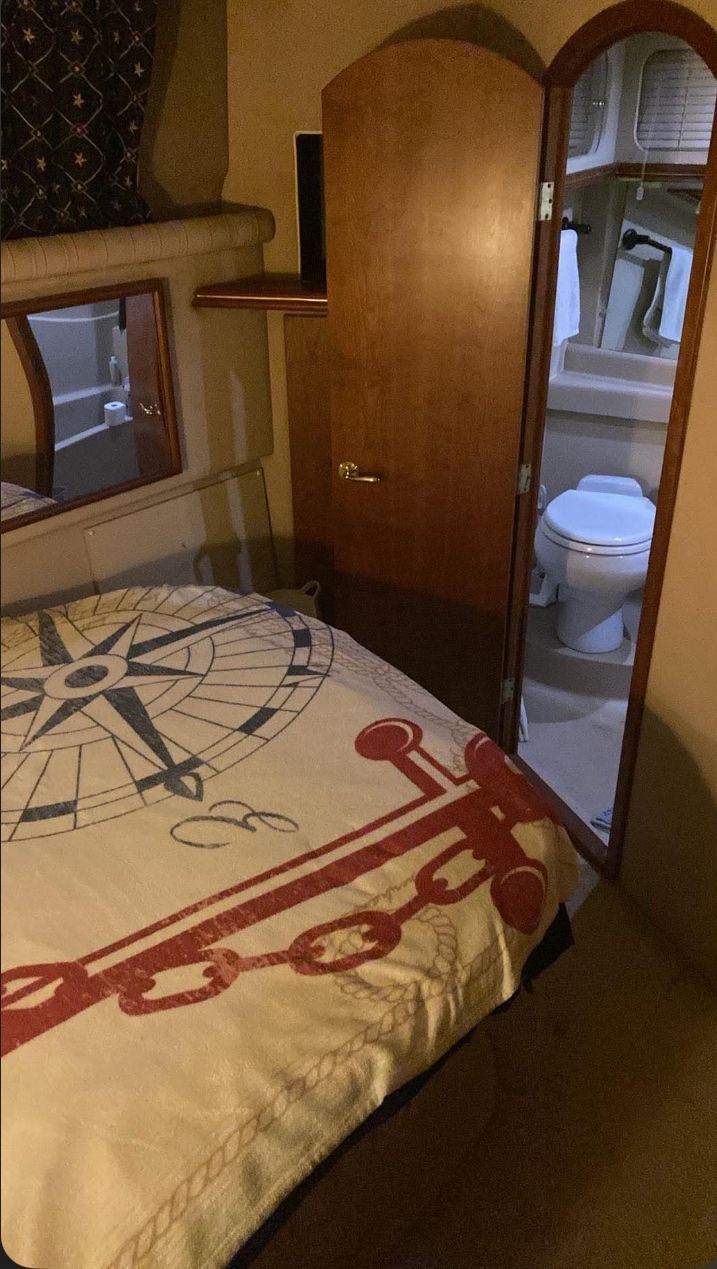 2001 Cruisers Yachts 3750 Motoryacht - 10