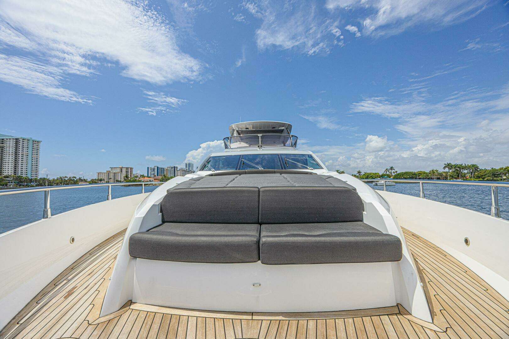 2017 Sunseeker 75 Yacht - Image 15