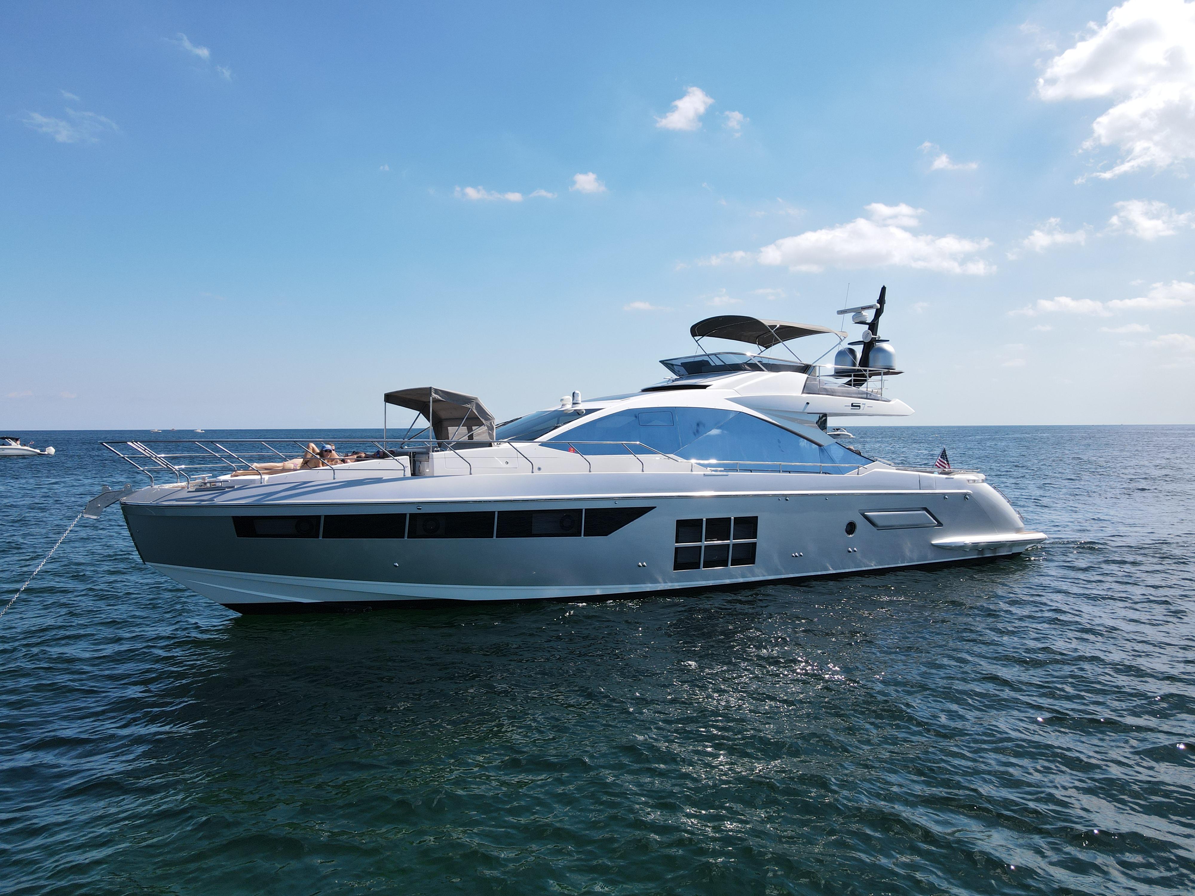 2019 Azimut S7