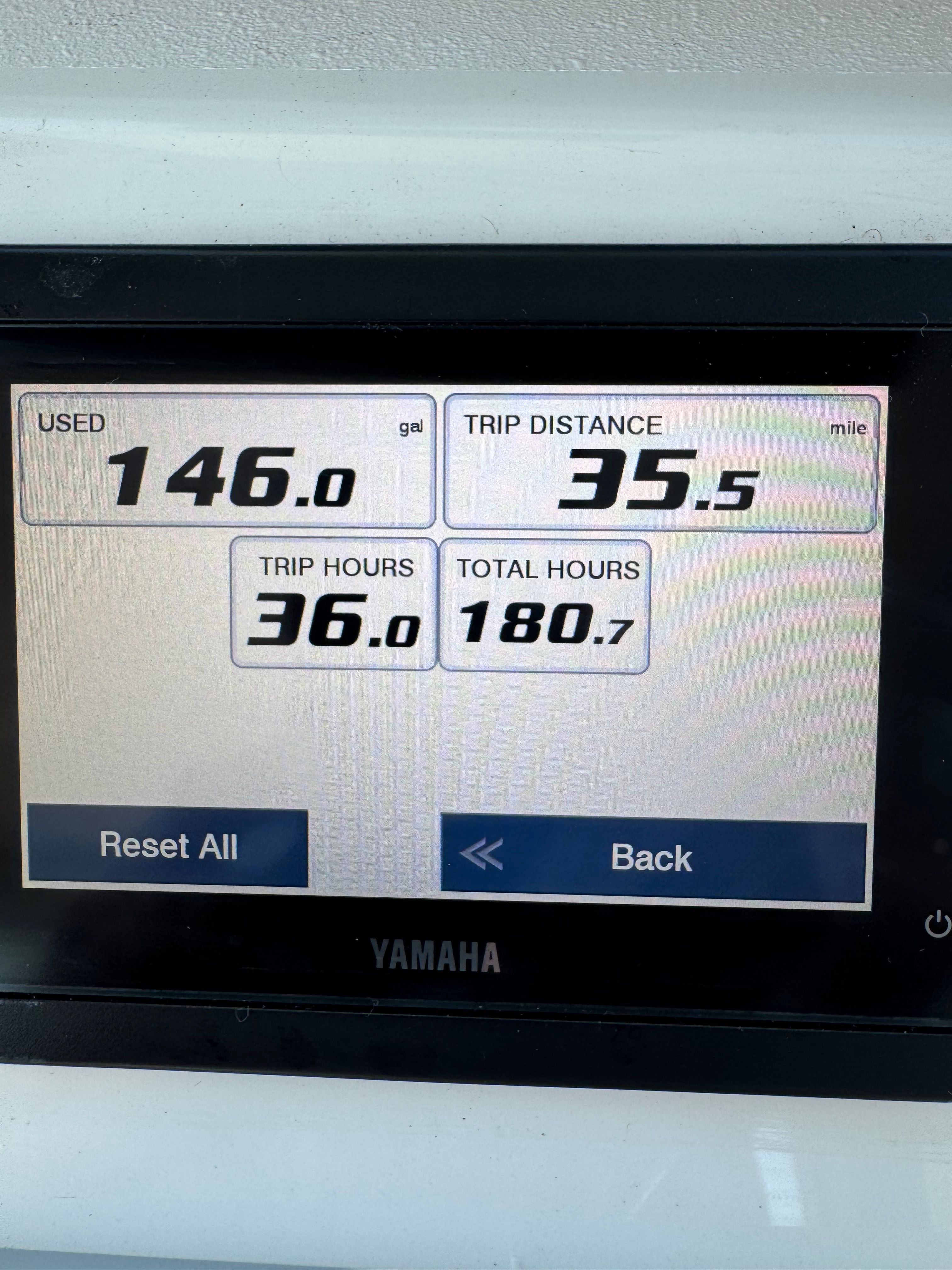 2021 Parker 2320 Sport Cabin - 15