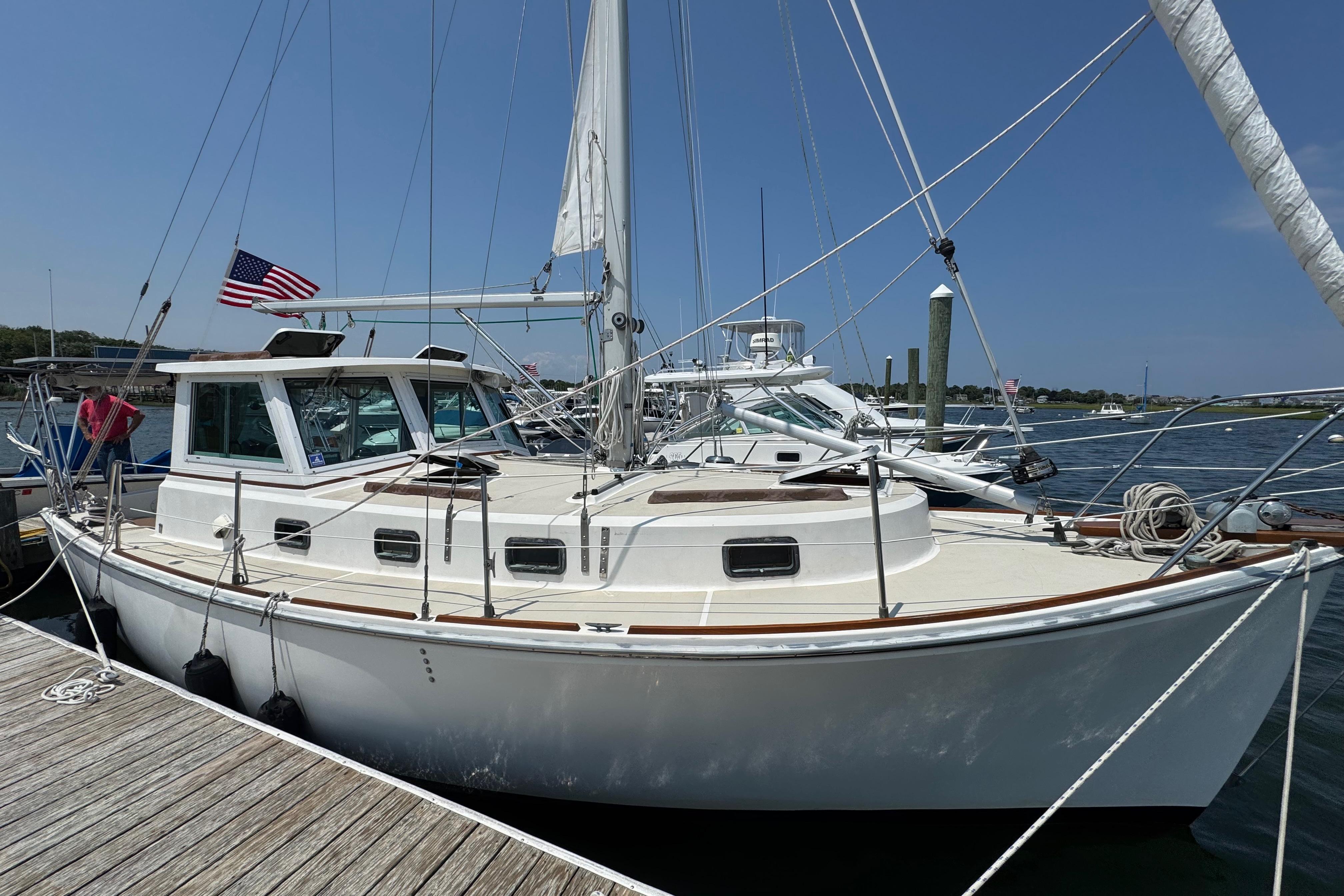 1989 Cape Dory 30 Motorsailer