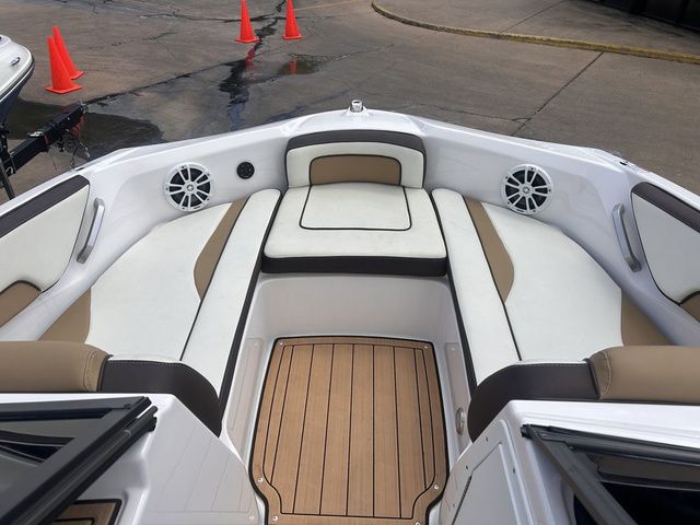 2022 Yamaha Boats 195S - 14