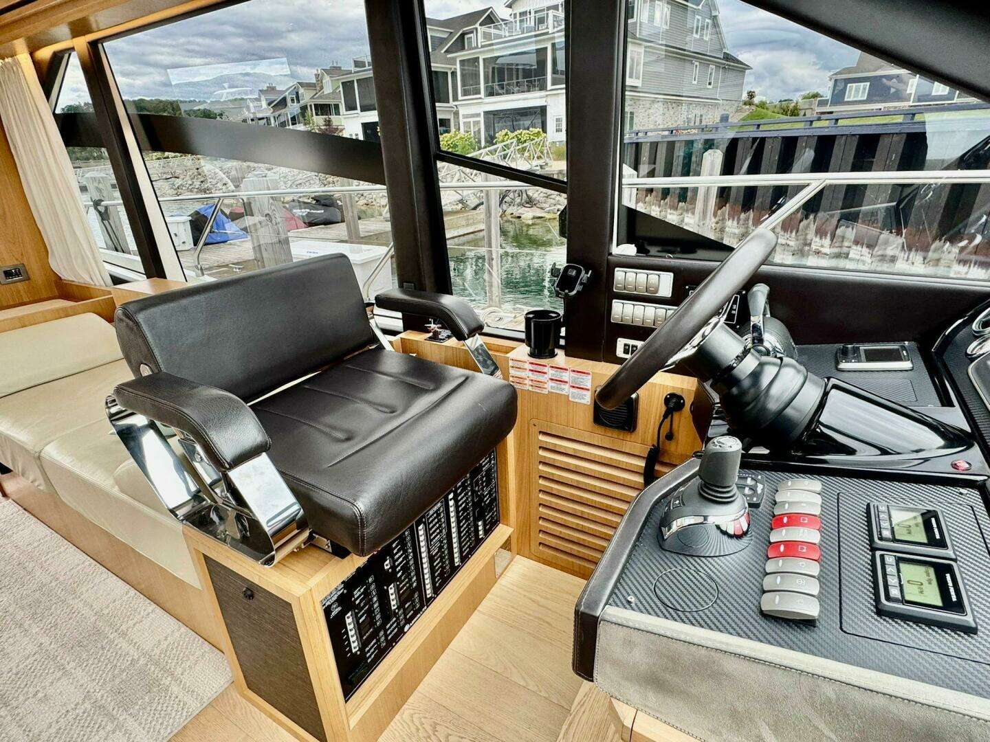 2016 Absolute 45 Sport Yacht - Image 52