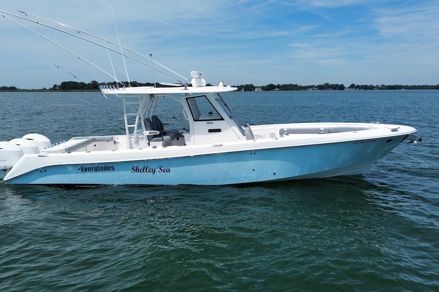 2017 Everglades 355 Center Console