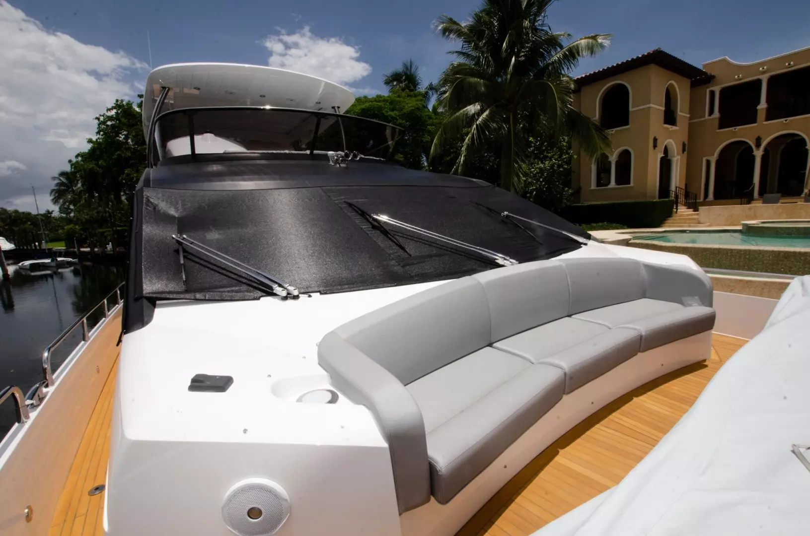 2018 Sunseeker 75 Yacht - Image 3