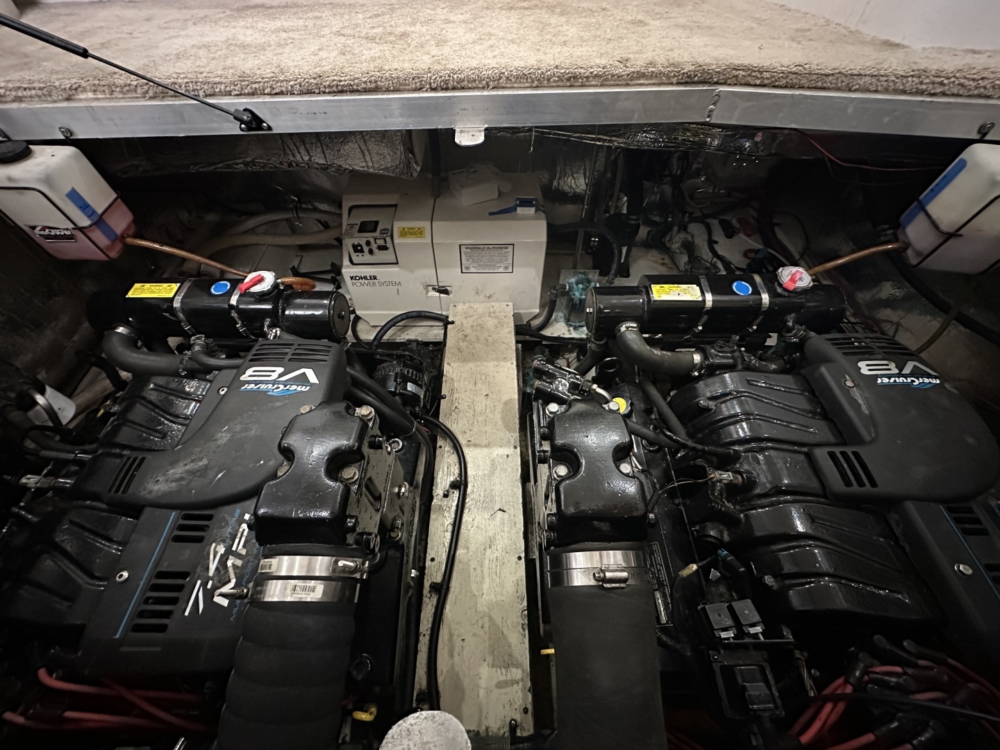 1998 Cruisers Yachts 3650 Aft Cabin - Image 45