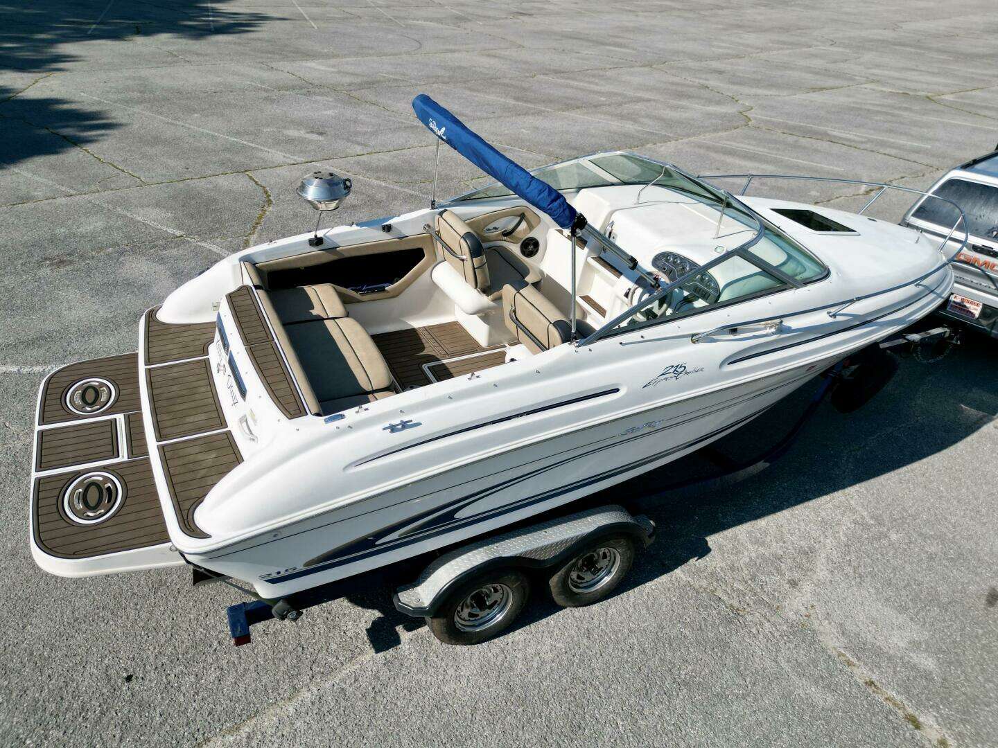 1999 Sea Ray 215 Express Cruiser - Image 13