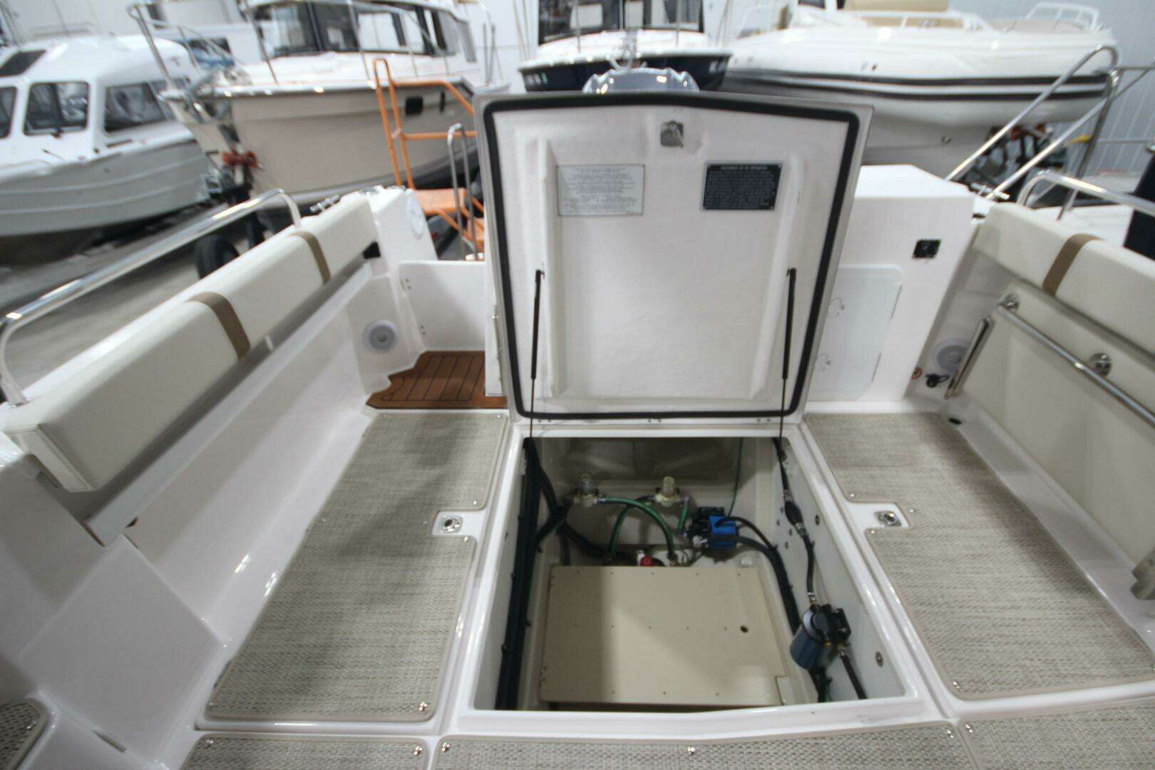 2026 Ranger Tugs R-25 Luxury Edition - Image 14