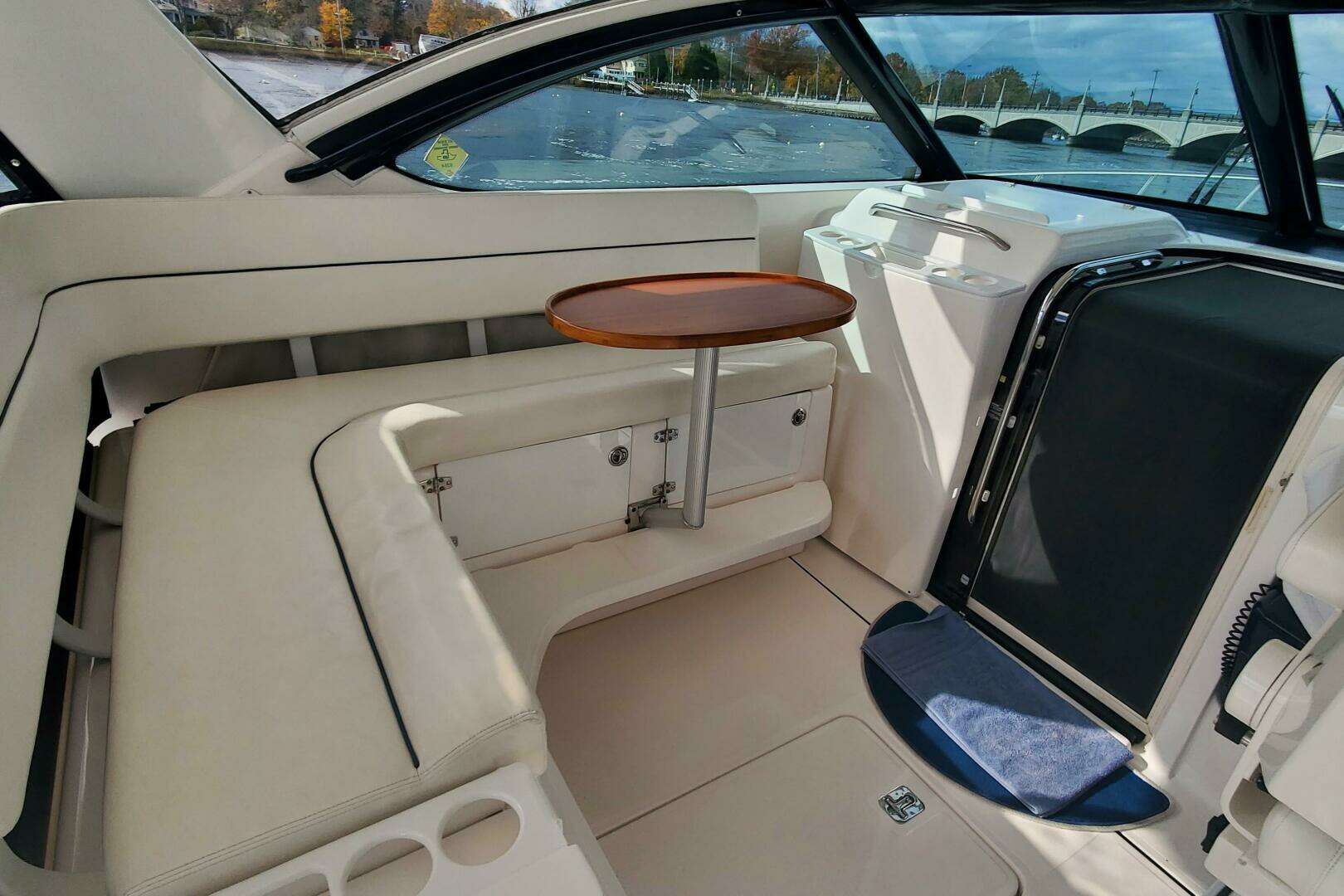 2006 Tiara Yachts 4200 Open - Image 17