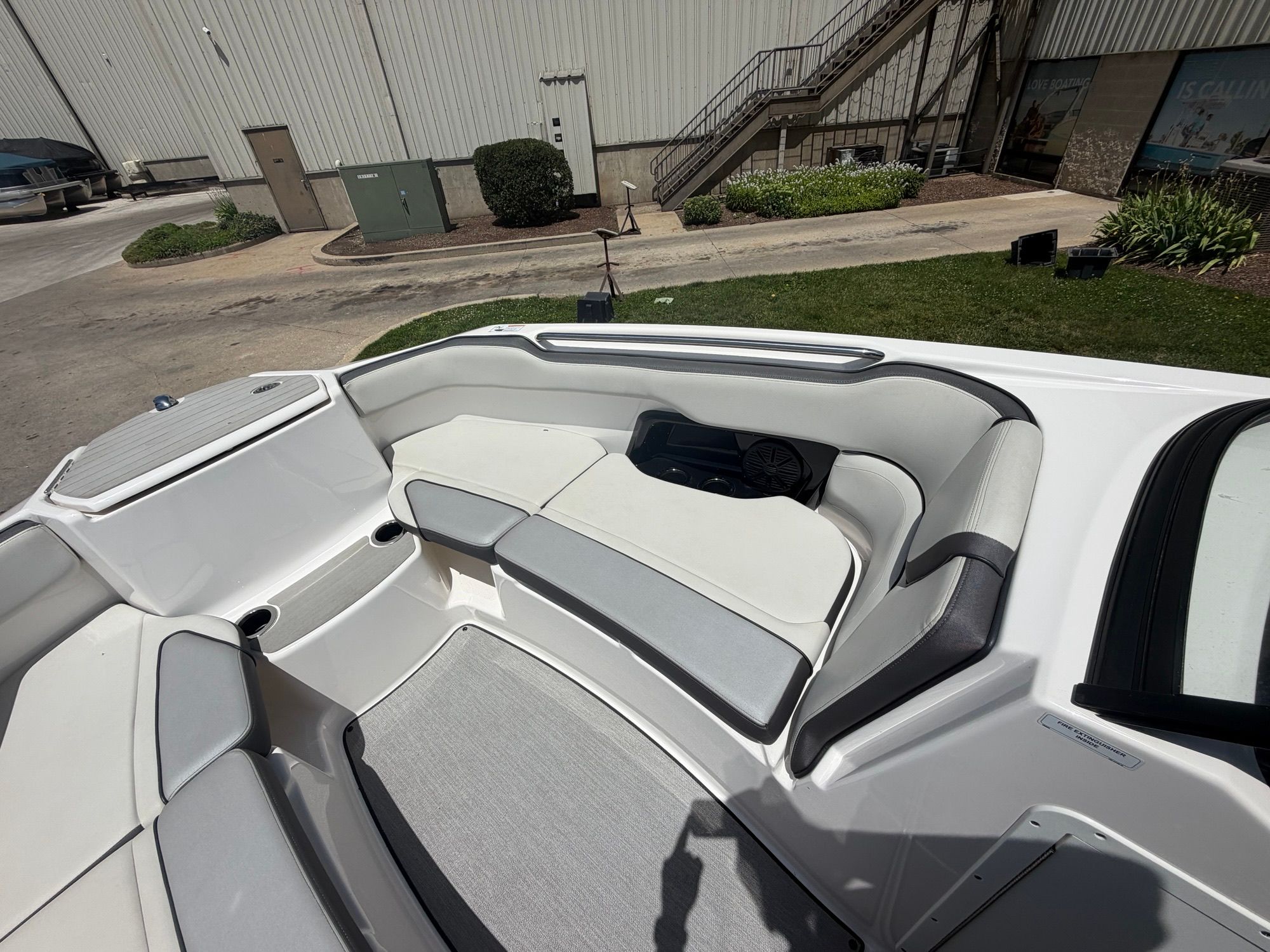 2021 Yamaha Boats AR250 - 16